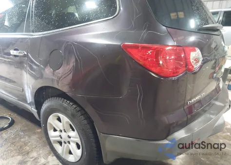 2009 Chevrolet Traverse Ls from USA, damaged, VIN 1GNEV13D79S141104